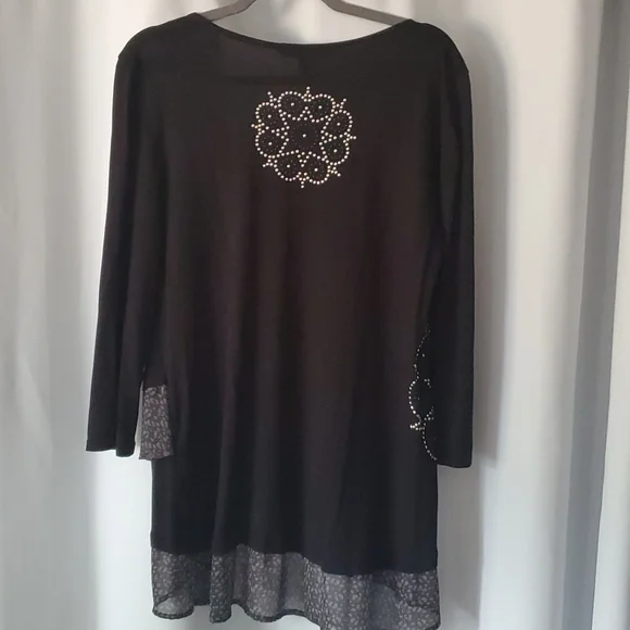 Sweather - Picture 3 of 5